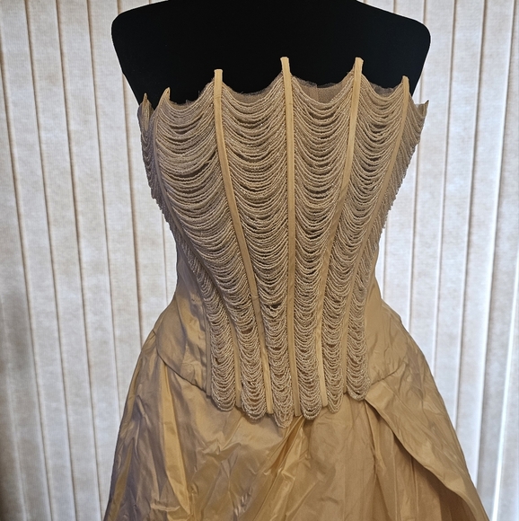 Elegant Strapless Cream Wedding Dress - Picture 1 of 8